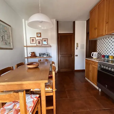 Apartment Casa Nonna Tina A 700 M Dalla Torre Di *
