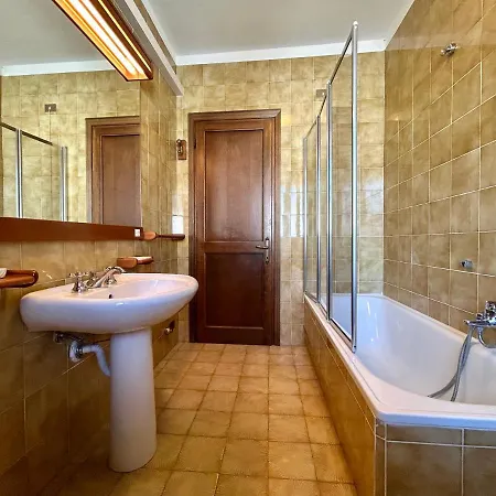 Casa Nonna Tina A 700 M Dalla Torre Di Apartment *
